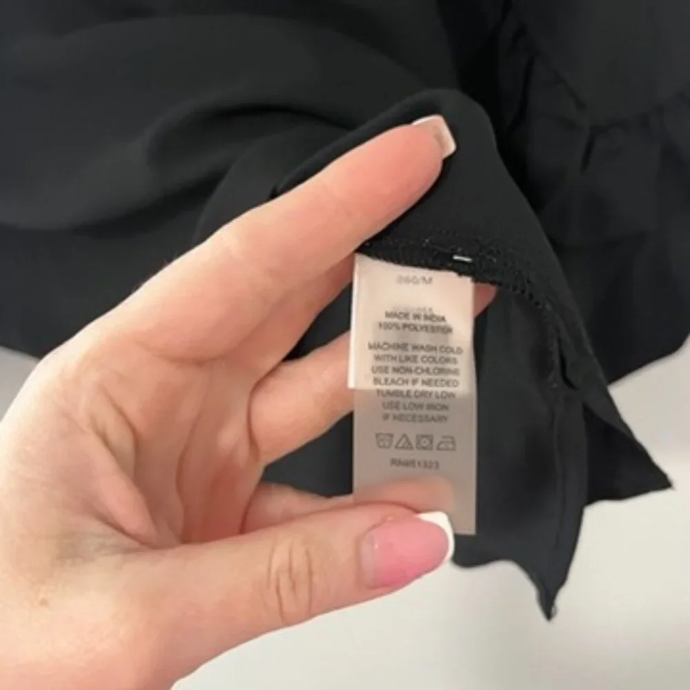 Vince Camuto Black Ruffle Long Sleeve Blouse Size Medium - Picture 5 of 6